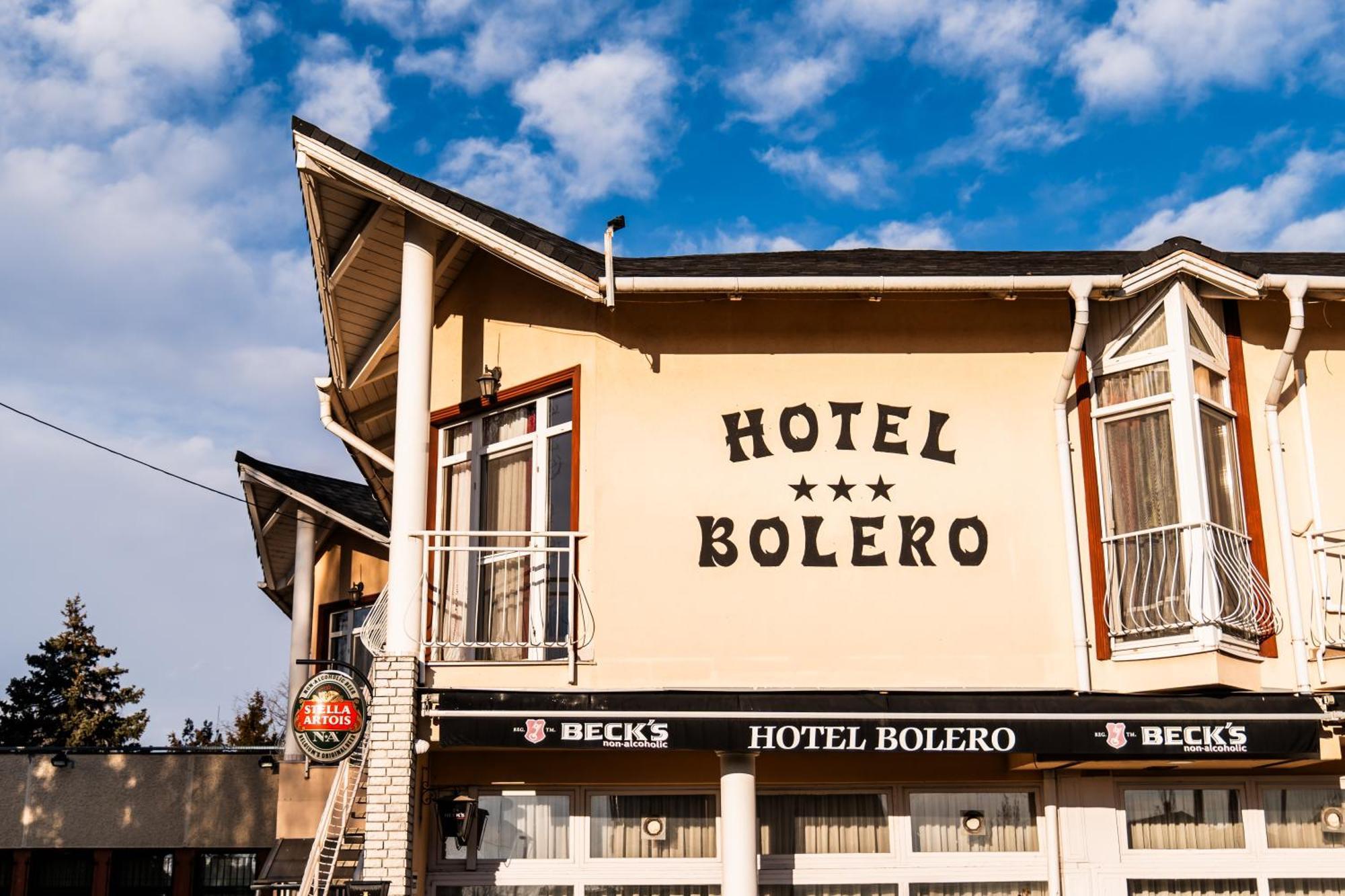 Hotel Bolero Gyor Bagian luar foto